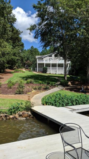 Serene Lake House on Lake Oconee